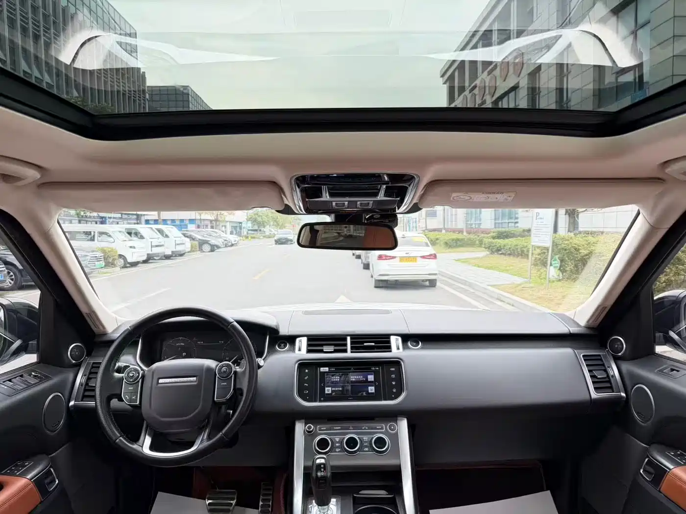 Land Rover Range Rover Sport 2016 Model 3.0 SDV6 HSE DYNAMIC фото 12