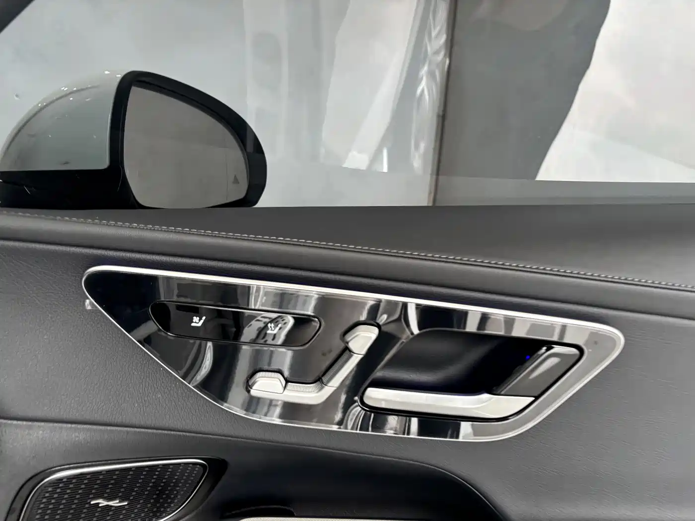 Mercedes-Benz GLC 2025 GLC 300 L 4MATIC Dynamic 5-seater фото 25