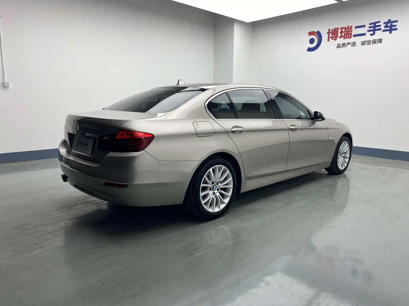 BMW 5 Series 2014 525Li Luxury Design Package фото 7