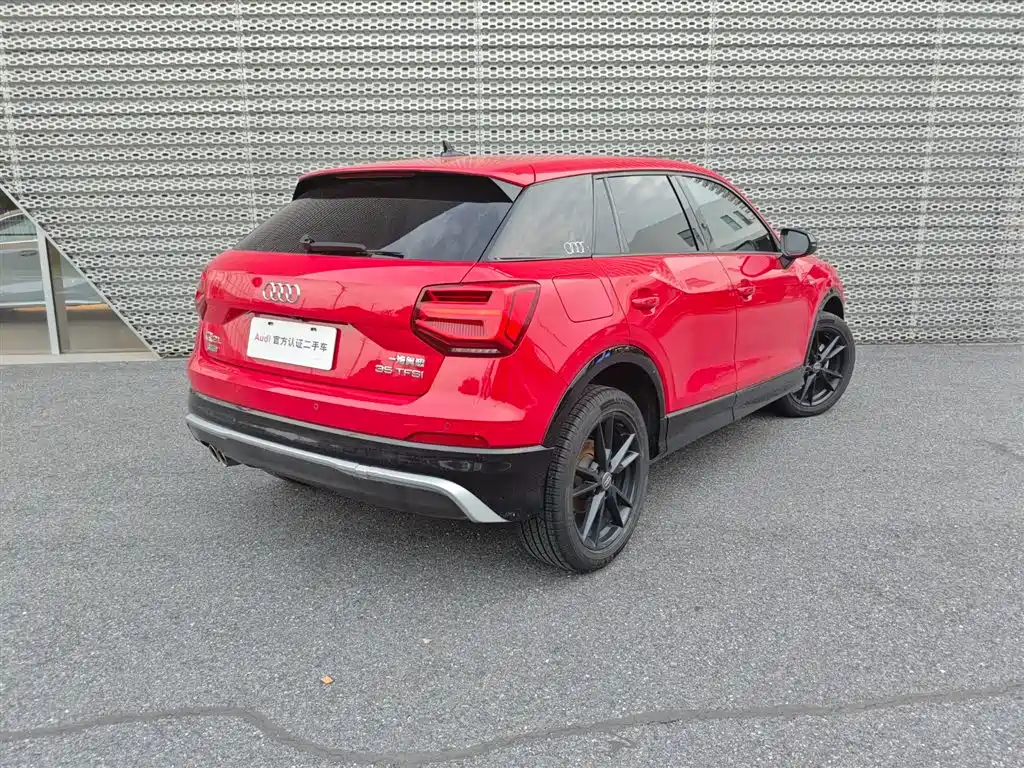 Audi Q2L 2021 Model 35 TFSI Fashion Dynamic фото 2
