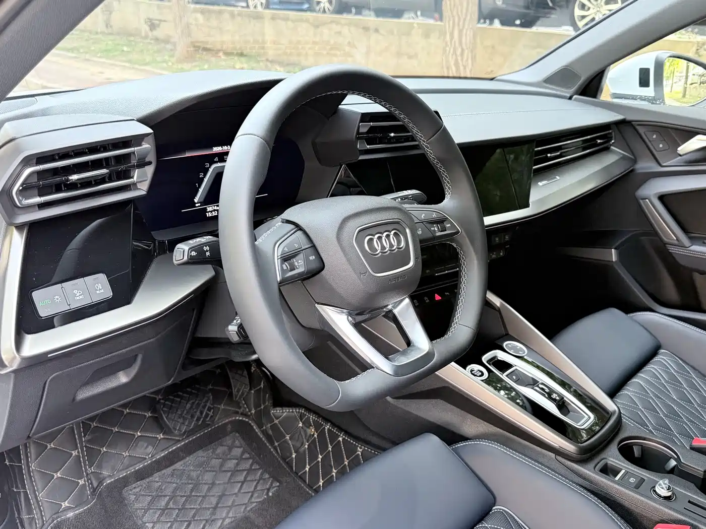 Audi A3 2026 2025 Facelift Sportback 35TFSI Flying Spur Premium + Luxury Selection Package
