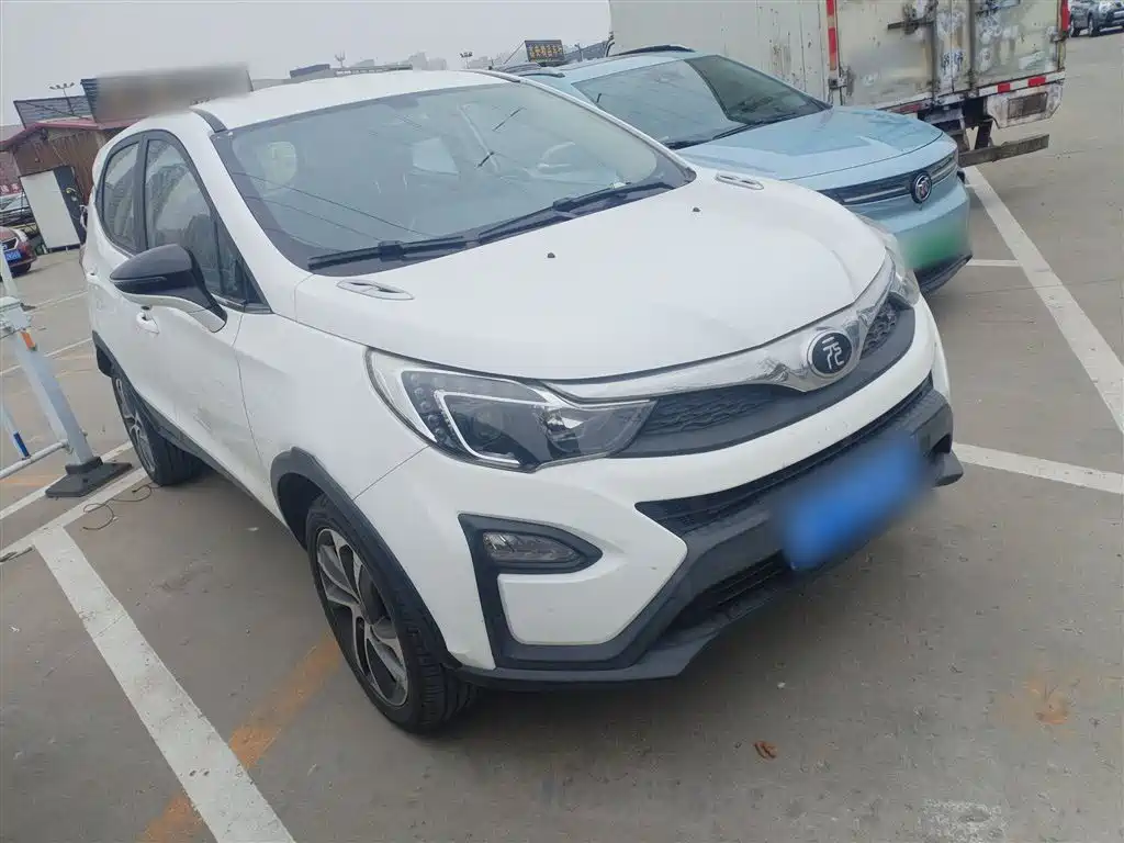 BYD Yuan 2017 1.5L Auto Cool Connect фото 4