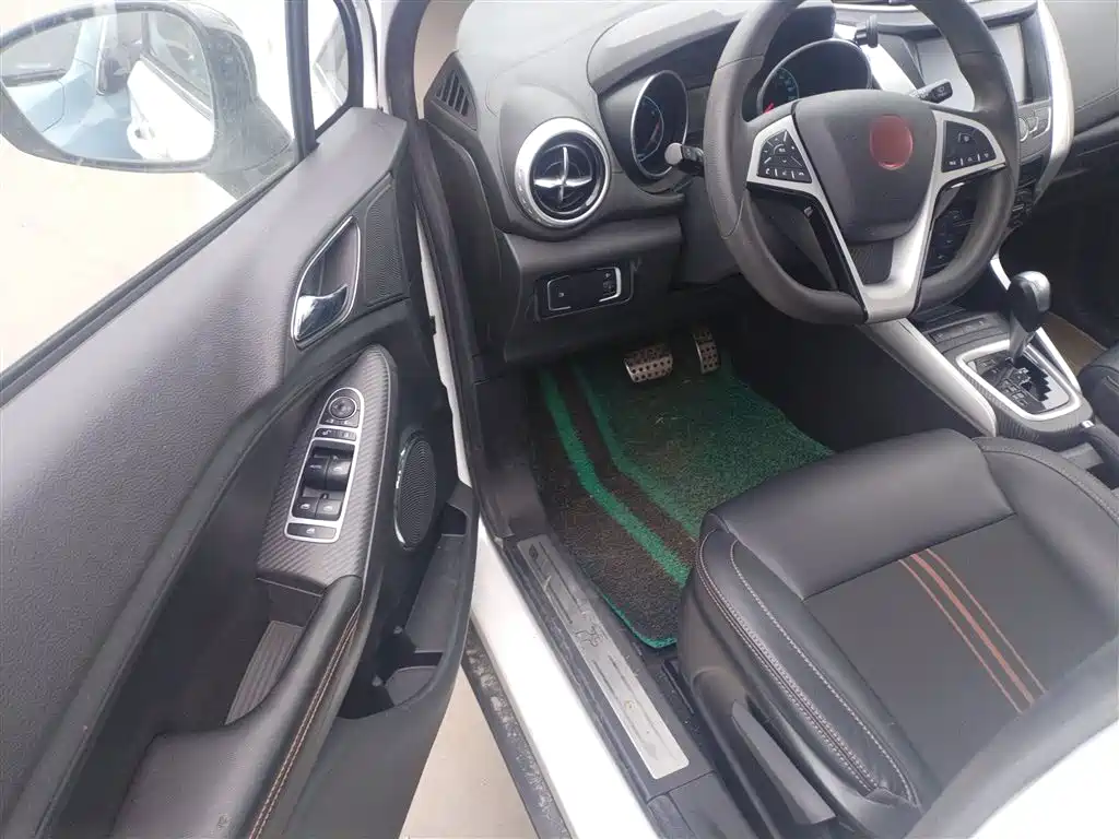 BYD Yuan 2017 1.5L Auto Cool Connect фото 16
