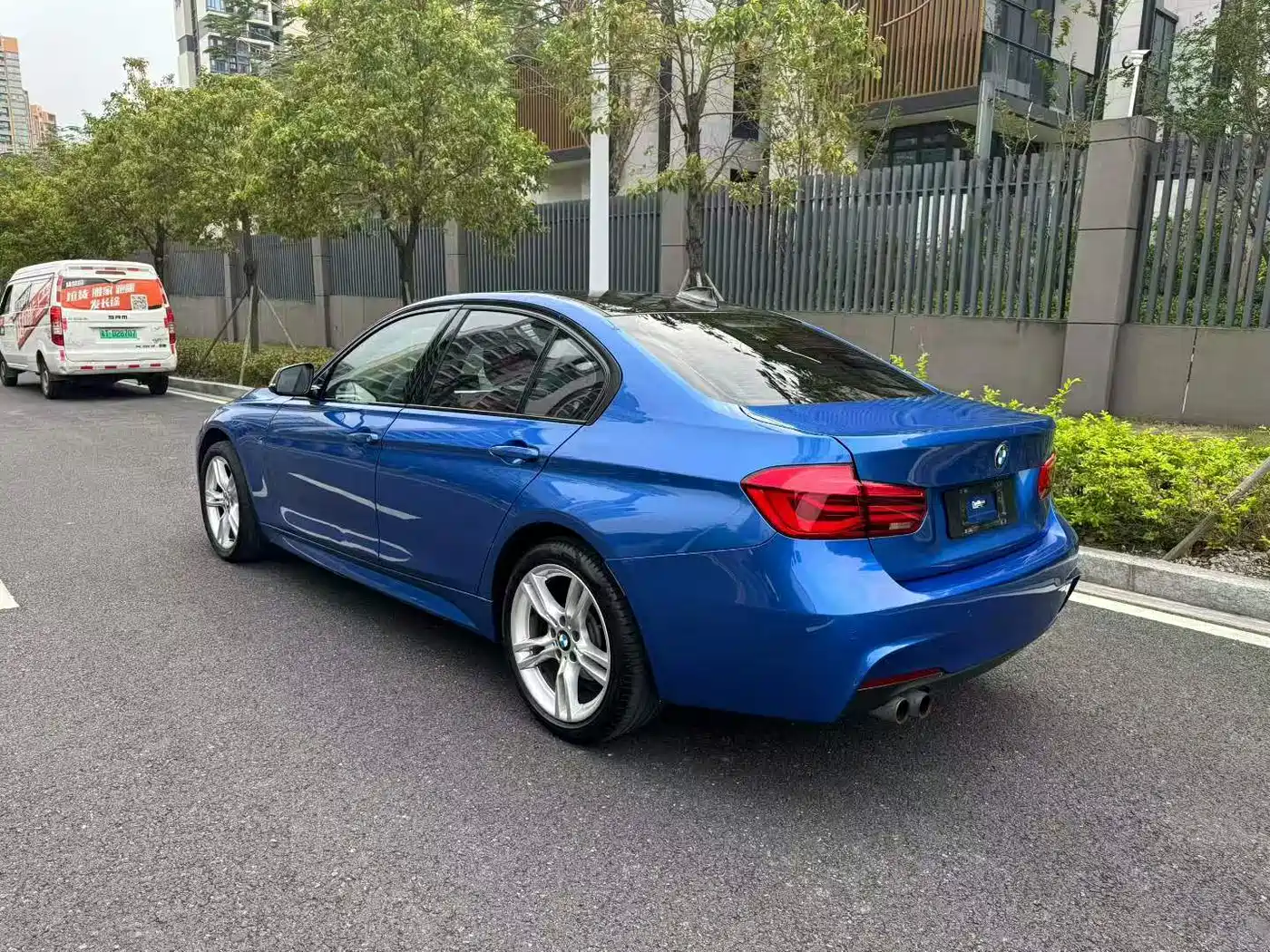 BMW 3 Series 2017 330i M Sport фото 9