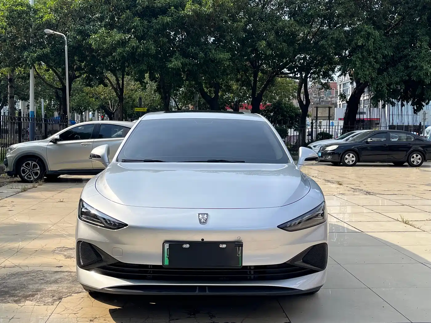 Roewe D7 2025 2025 DMH 125km World Champion Excellence Edition