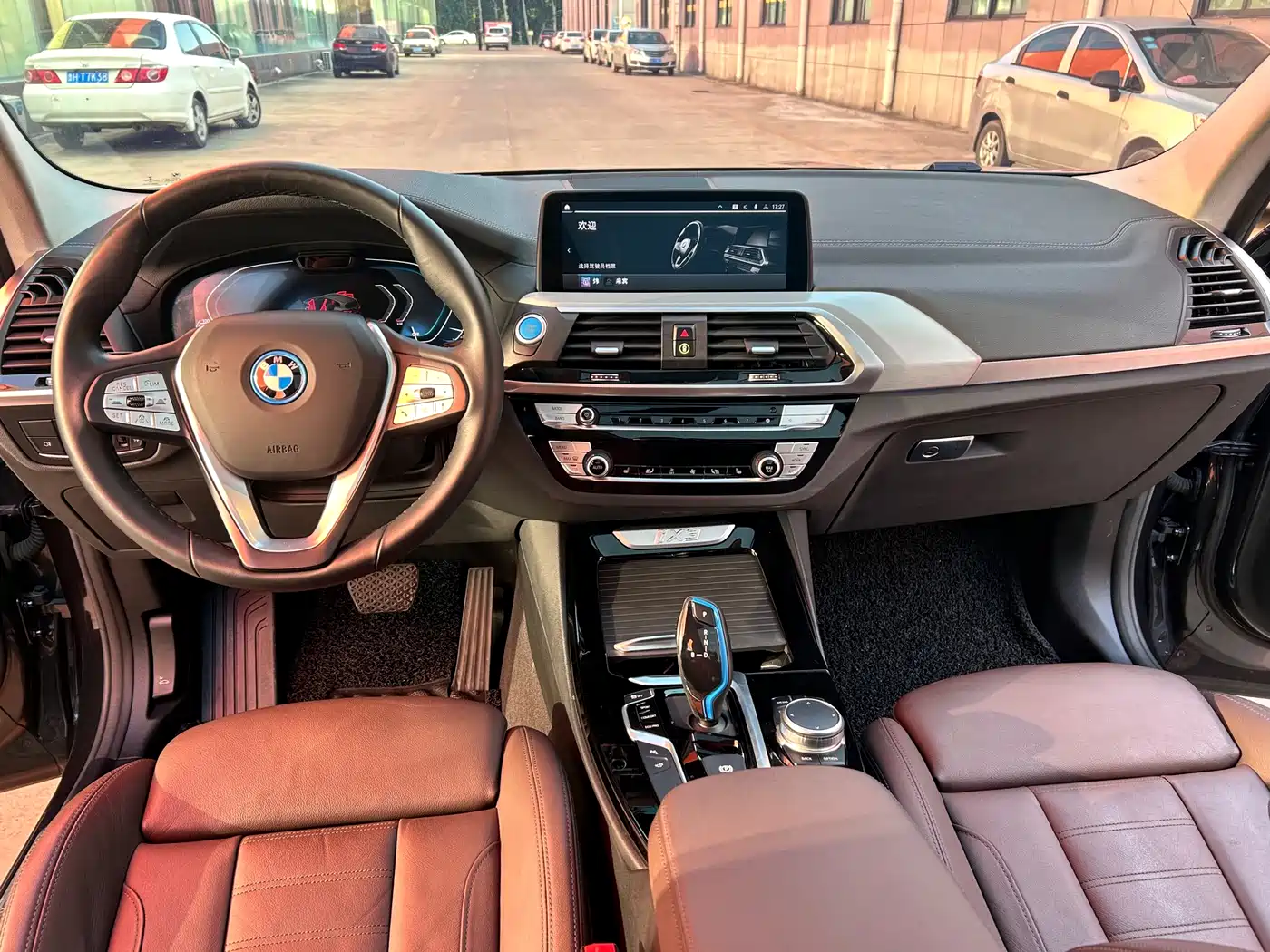 BMW iX3 2021 Pioneer фото 8