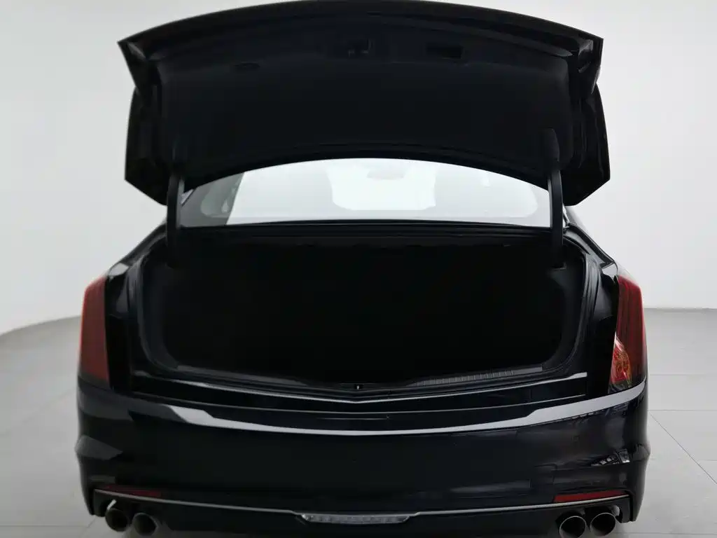 Фото 16 - Cadillac CT6