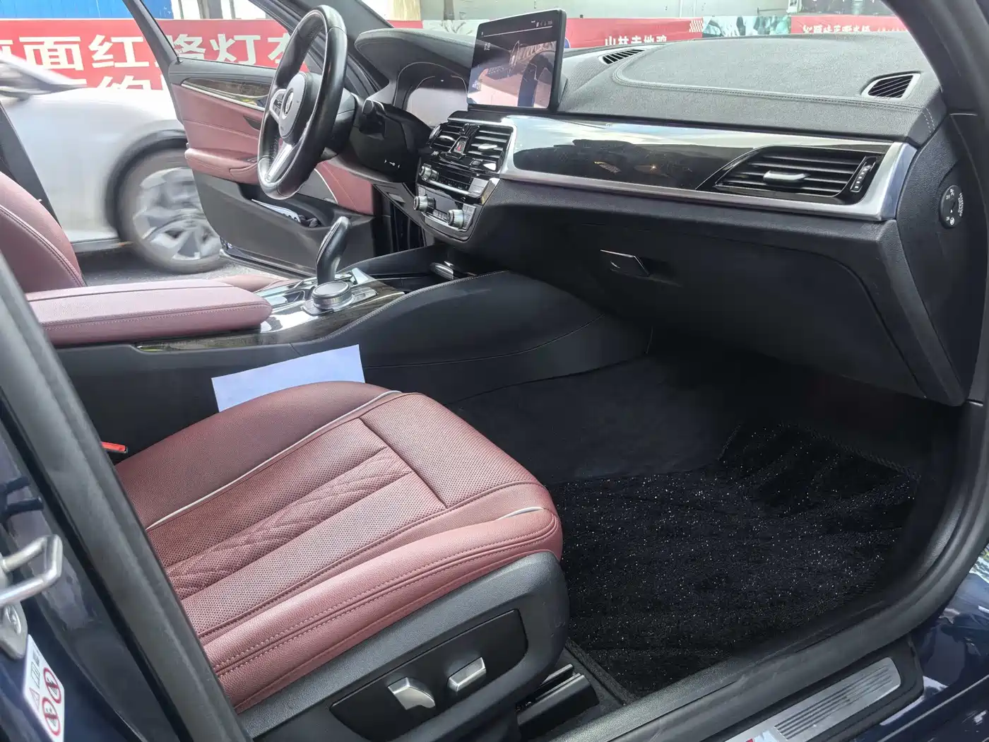 BMW 5 Series 2021 525Li M Sport Package фото 10