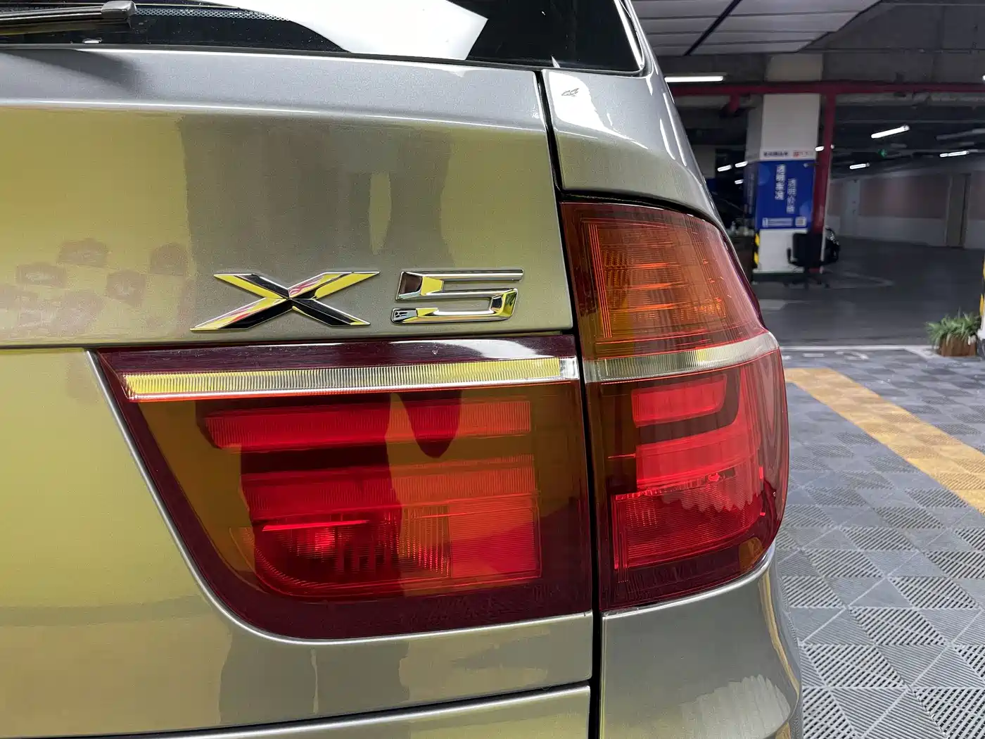 BMW X5 (Import) 2011 xDrive35i Leading Edition фото 9