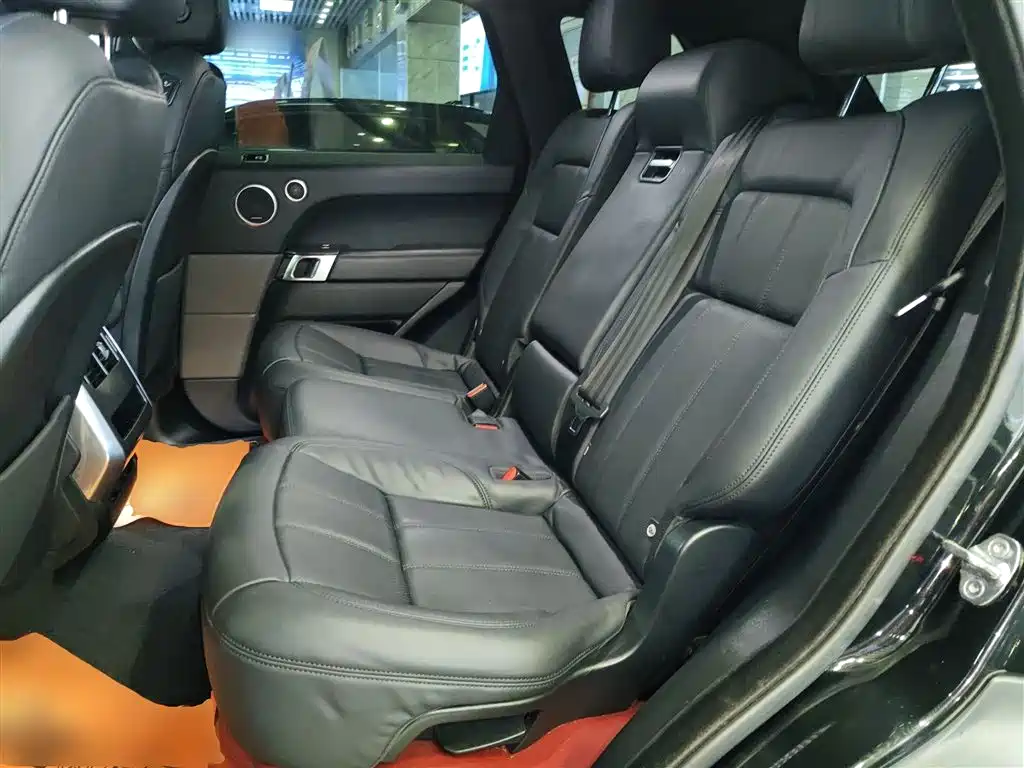Land Rover Range Rover Sport 2021 3.0 L6 SE фото 17