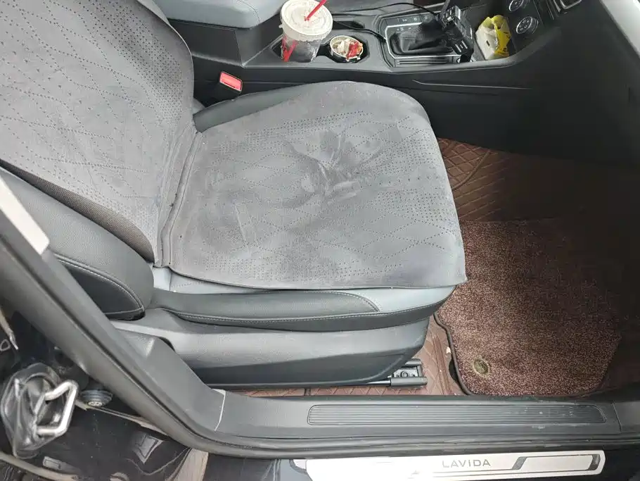 Фото 8 - Volkswagen Lavida