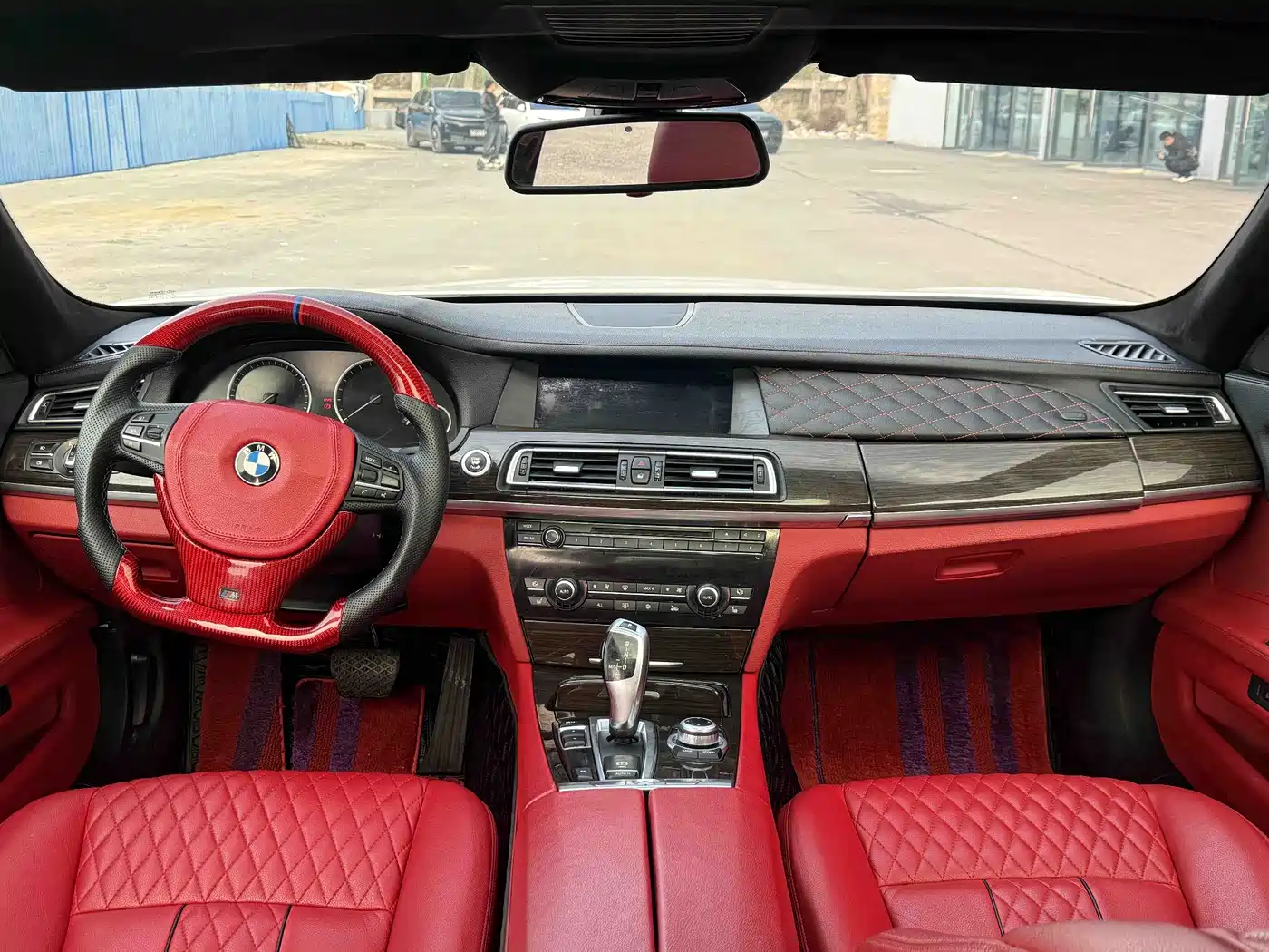 BMW 7 Series 2009 730Li Leading фото 8