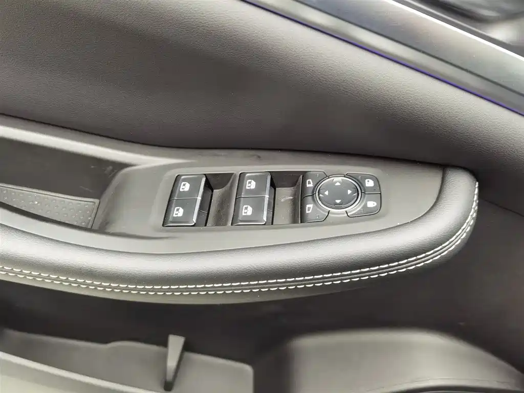 SKYWORTH AUTO SKYWORTH EV6