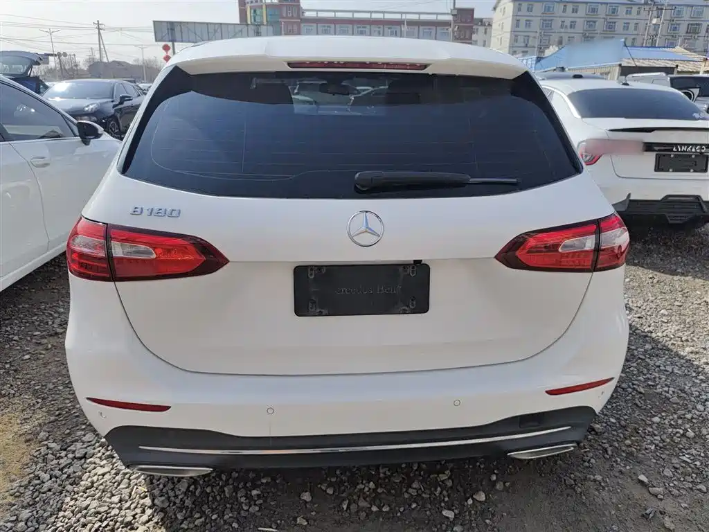 Mercedes-Benz B-Class 2021 B 180 Style фото 4