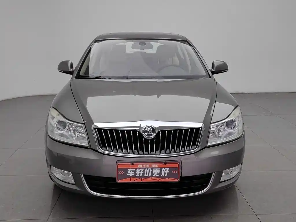Фото 3 - Škoda Octavia