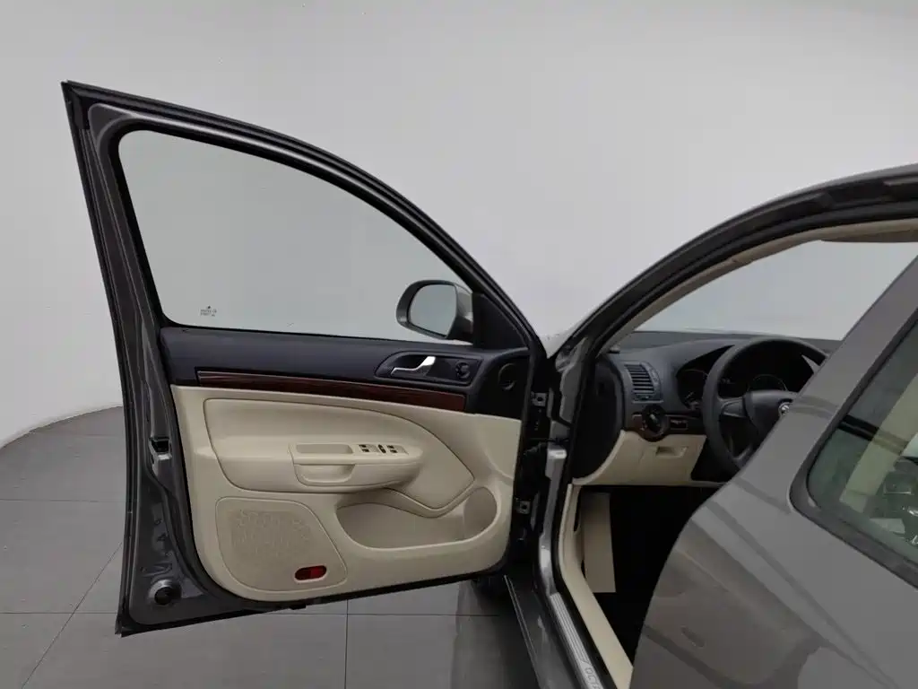 Фото 8 - Škoda Octavia