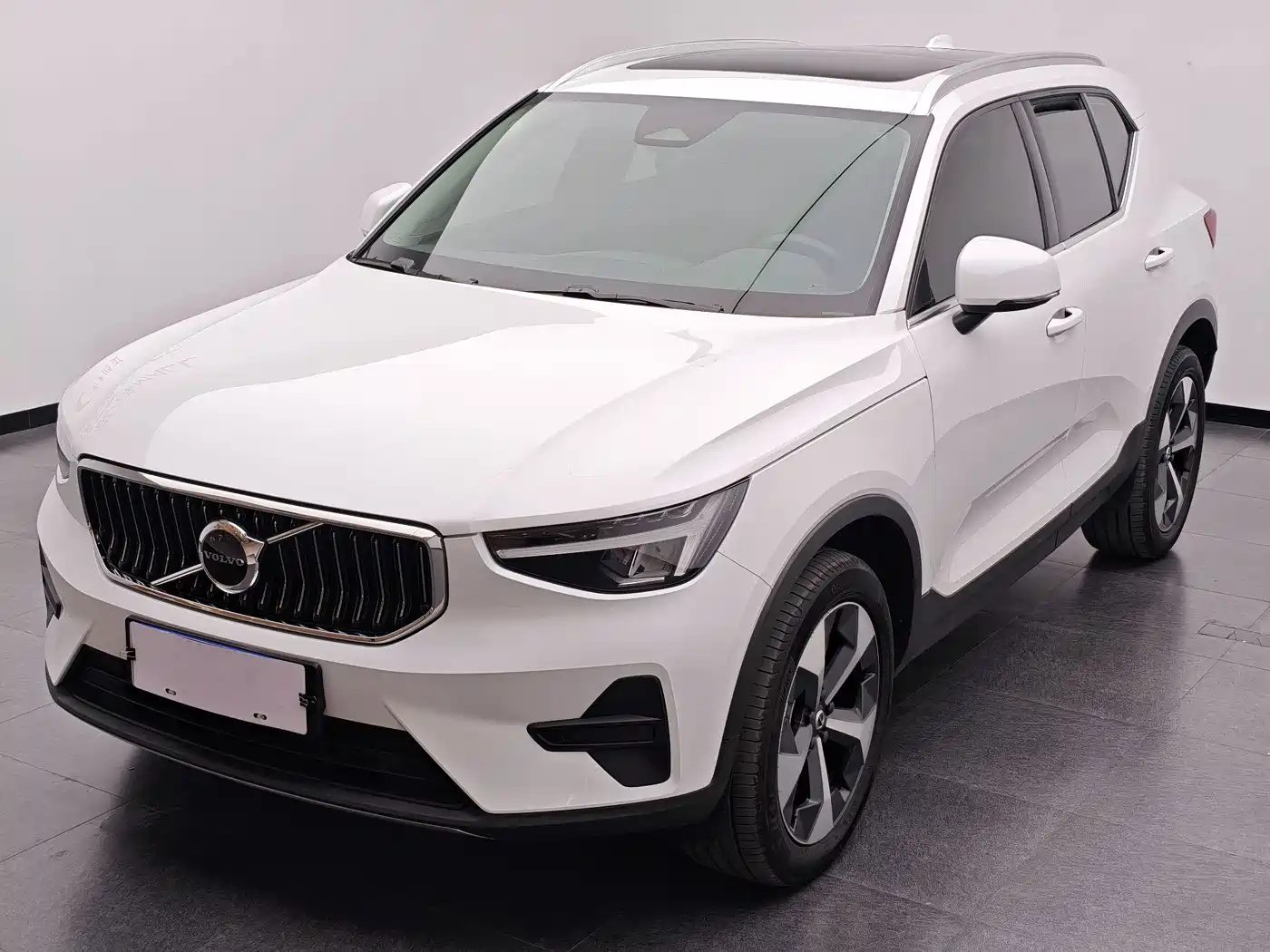 Volvo XC40 2026 — пригон из Китая