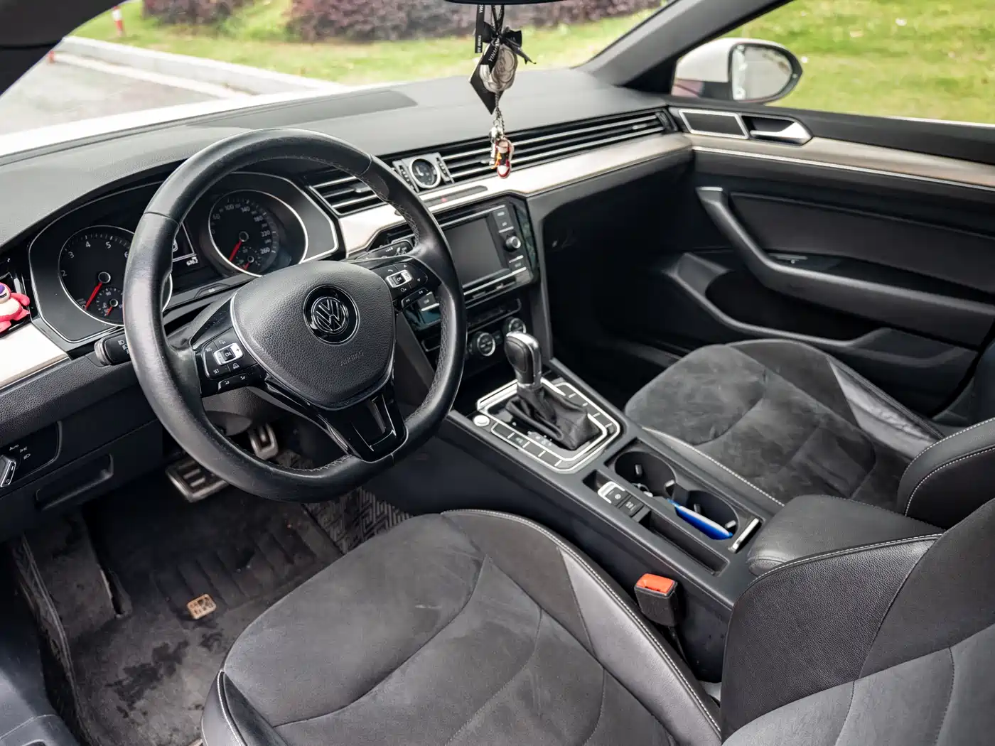 Volkswagen FAW-Volkswagen CC 2019 330TSI Elegance Edition China VI фото 11