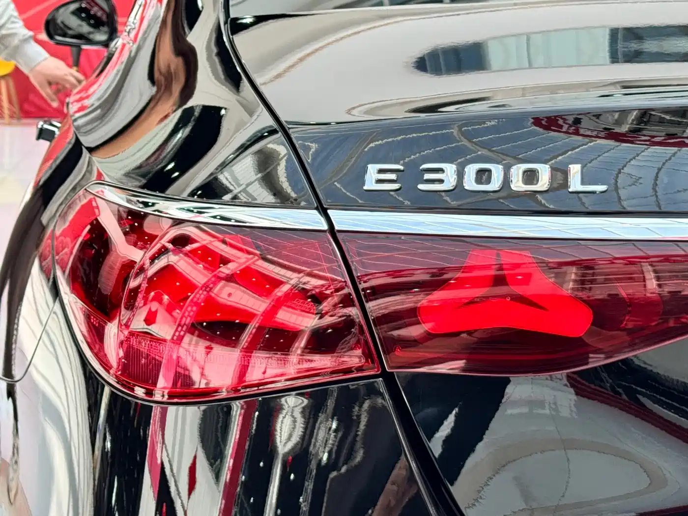 Mercedes-Benz E-Class 2025 E 300 L Fashion фото 20