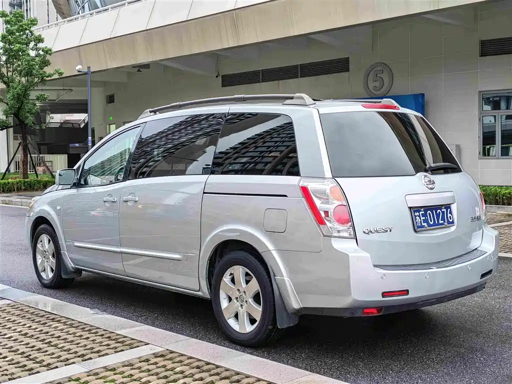 Фото 6 - Nissan Quest