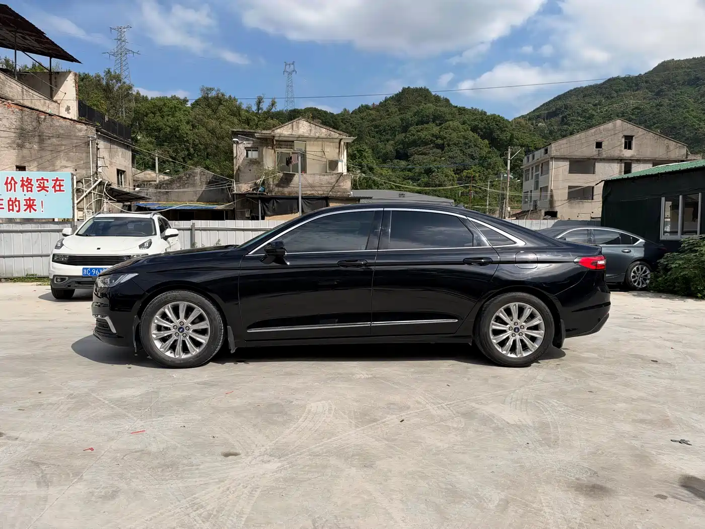 2021 Ford Taurus