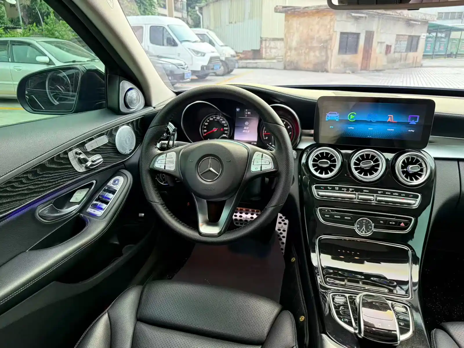 Фото 7 - Mercedes-Benz C-Class