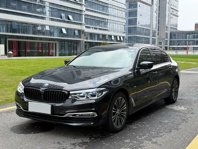 BMW 5 SERIES