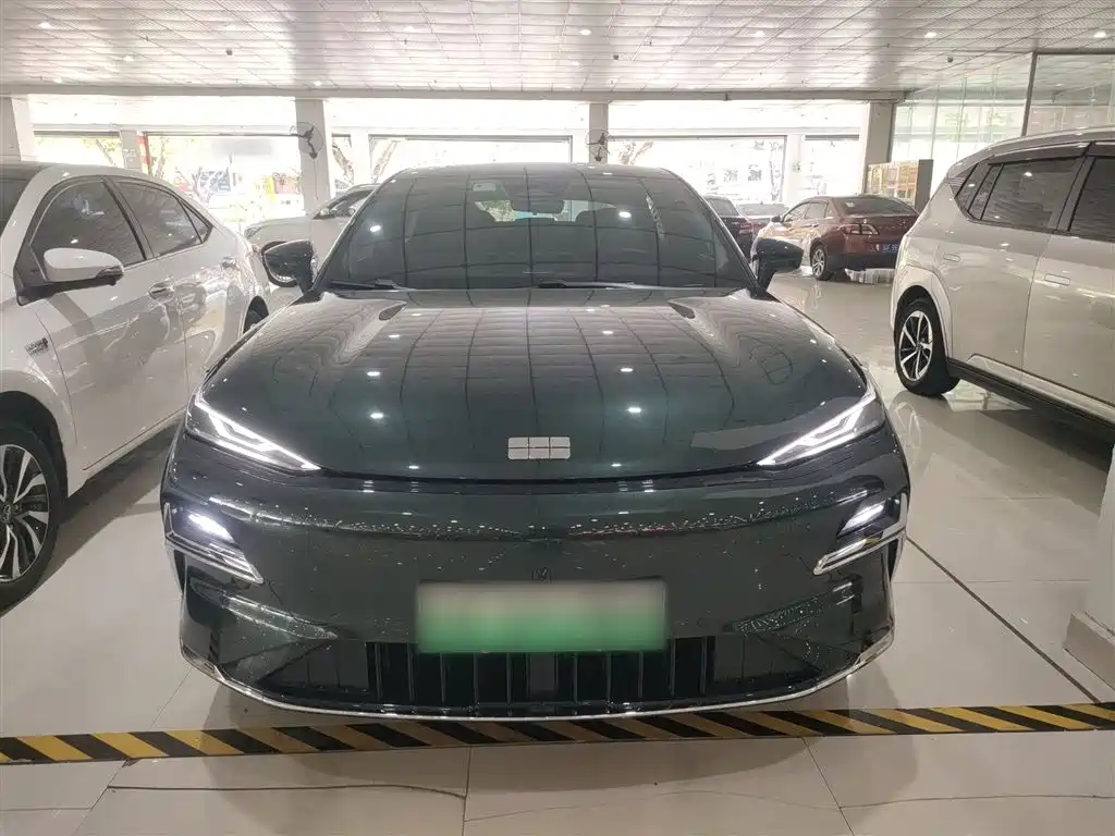 Geely Galaxy Galaxy Xingyao 8 2025 130km EM-i Premium Edition фото 3