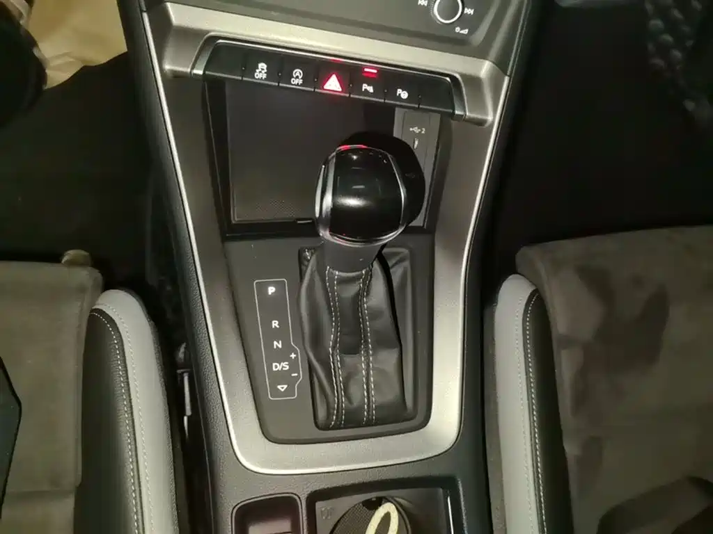 Audi Q3 2023 35 TFSI Fashion Dynamic Model (1.5T) фото 14