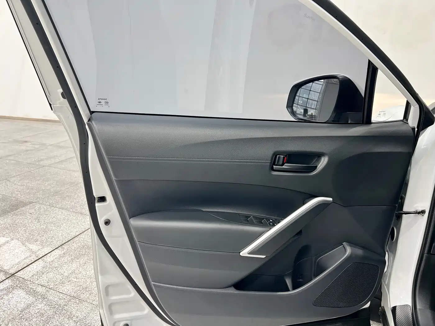 Toyota Frontlander 2023 2.0L CVT Leading Edition фото 19
