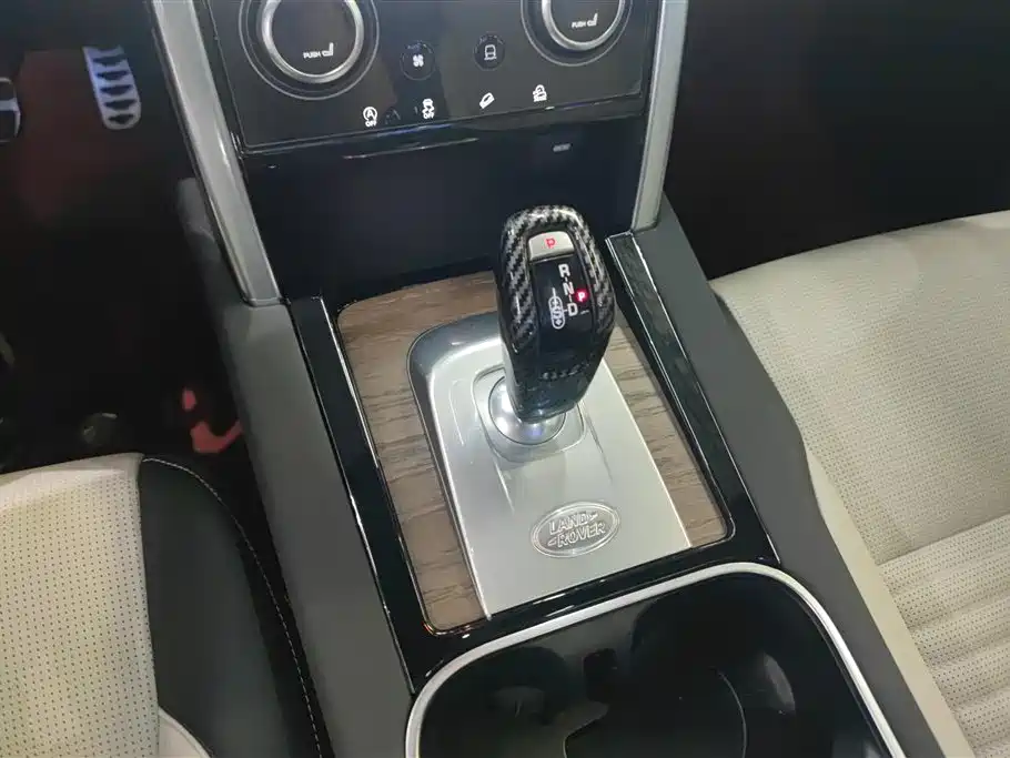 Land Rover Discovery Sport 2022 Model 249PS R-Dynamic SE Performance Tech Edition 5-Seater фото 16