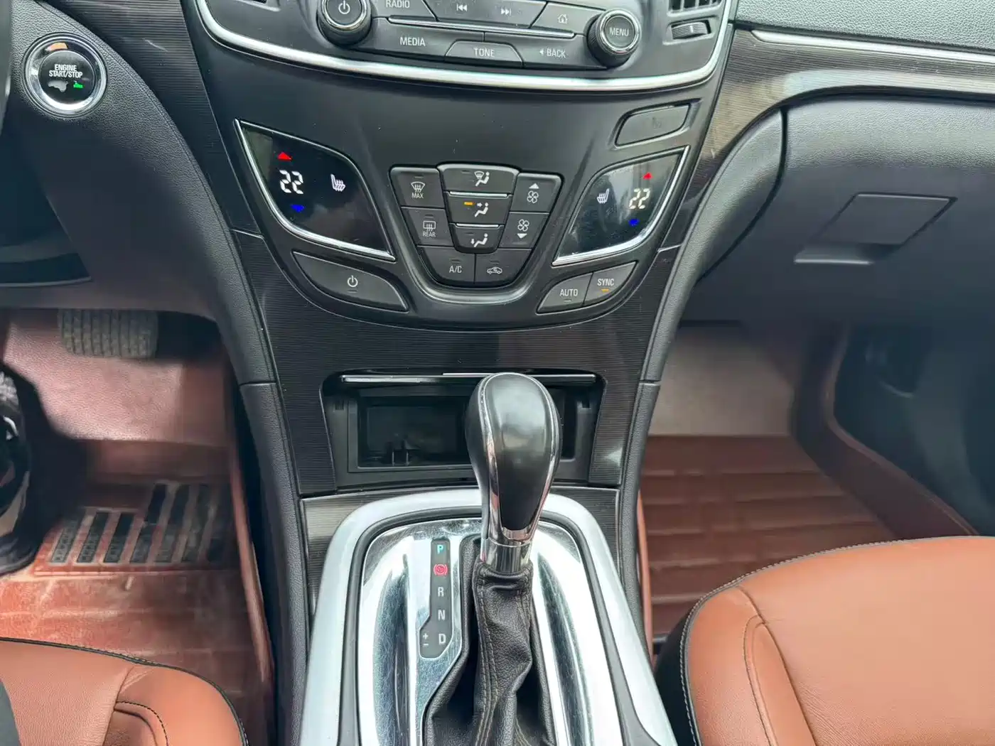 Фото 9 - Buick Regal