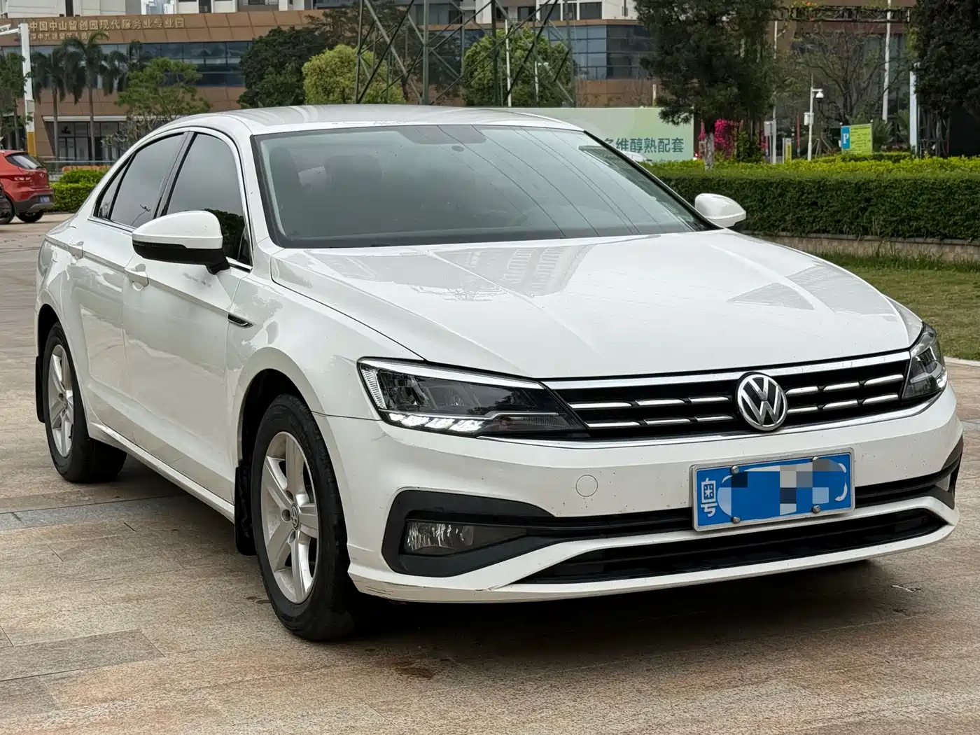 Volkswagen Lamando 2021 230TSI DSG Fashion Edition фото 3