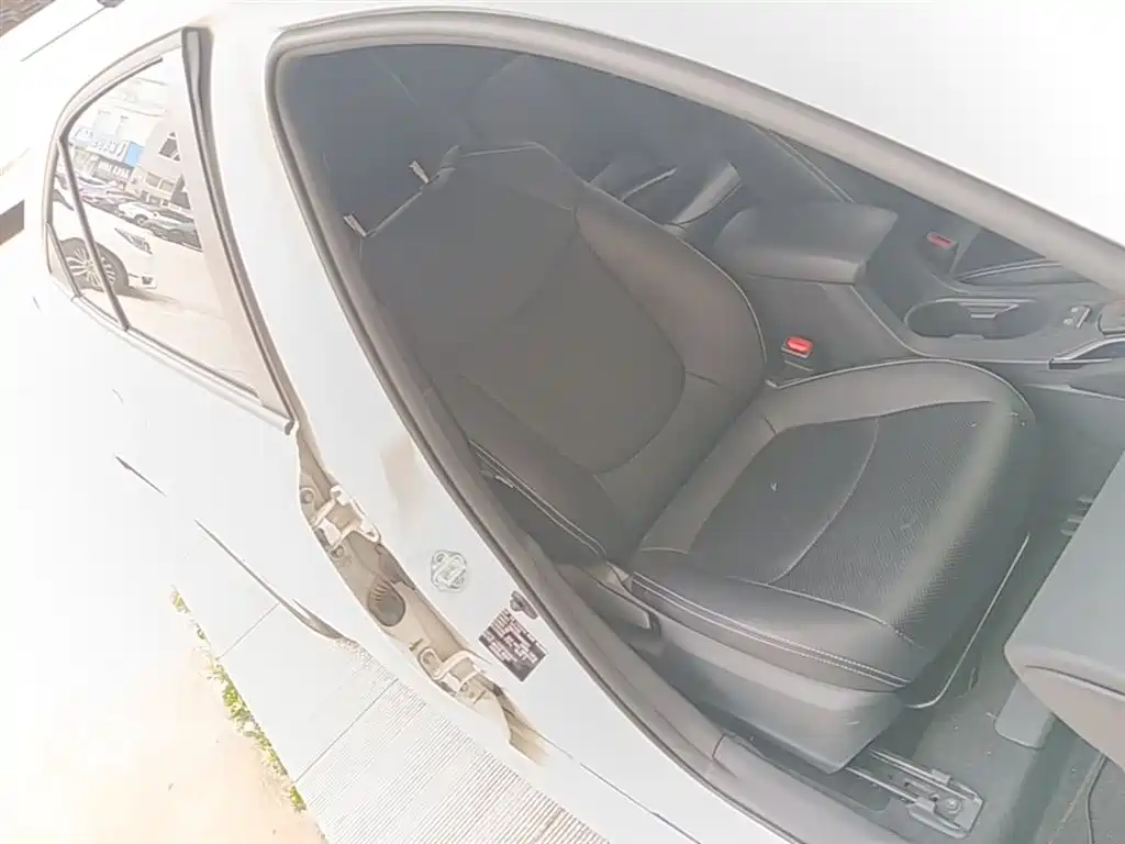 Toyota Corolla 2021 1.2T S-CVT Elite PLUS Edition фото 25