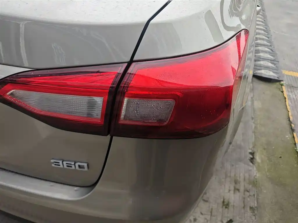 Roewe 360 2016 2016 1.5L Automatic Smart Screen Edition