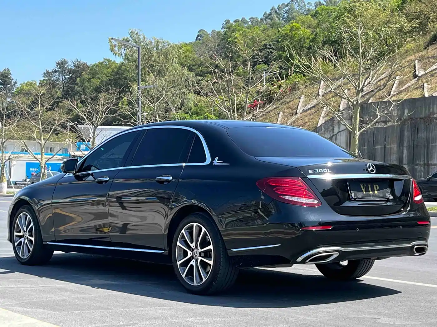 Mercedes-Benz E-Class 2019 E 300 L Fashion фото 17