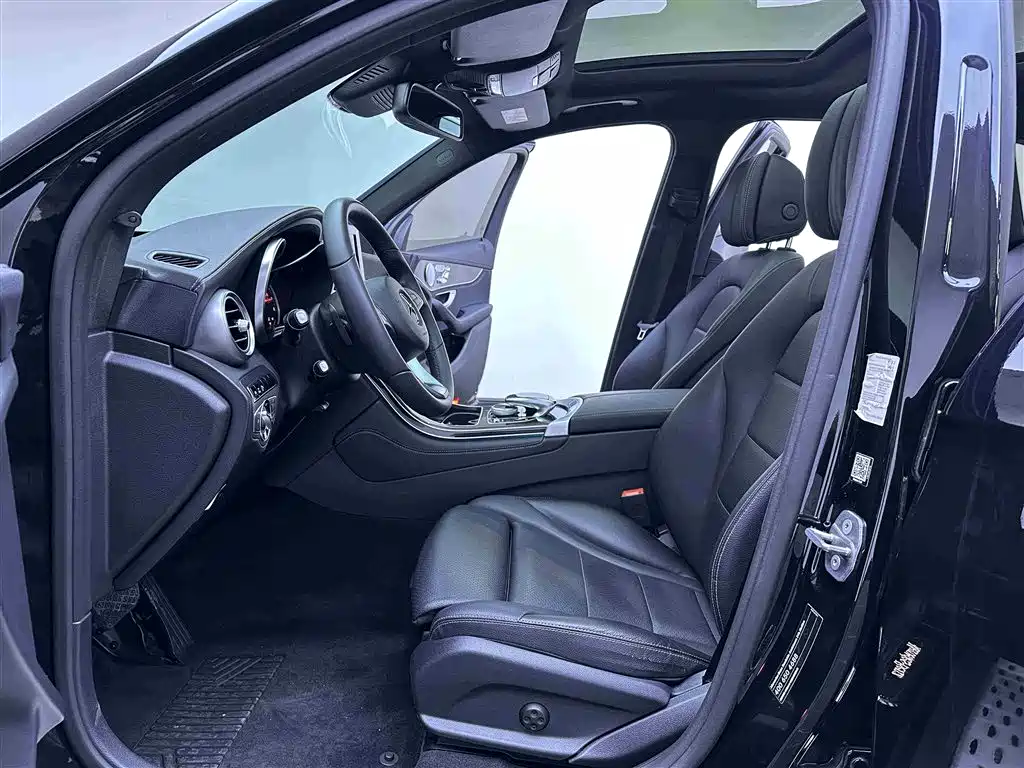 Mercedes-Benz GLC 2016 GLC 260 4MATIC Luxury фото 8