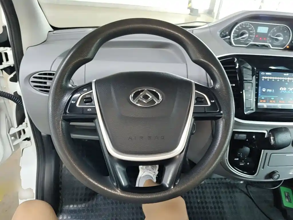Photo 11 - SAIC Maxus Xintu V80