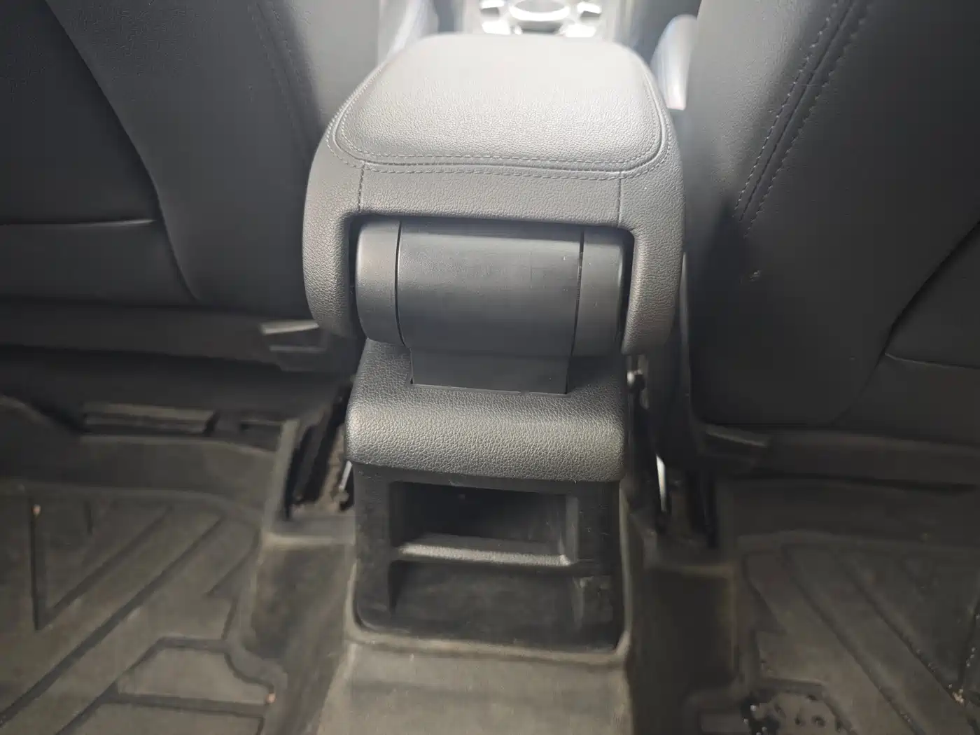 AUDI Q2L E-TRON