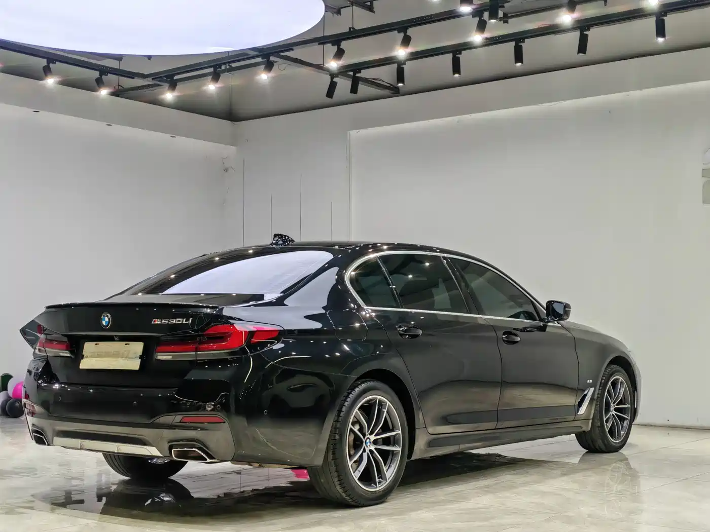 BMW 5 Series 2022 525Li M Sport Package фото 7