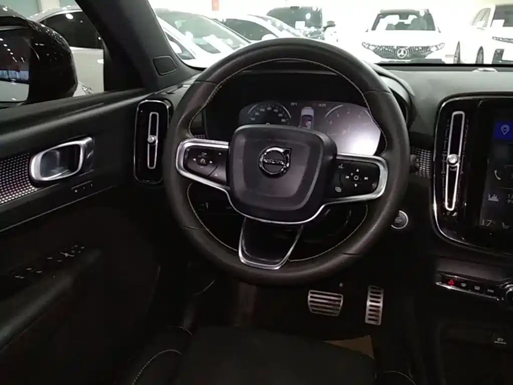 Volvo XC40 2020 2021 T4 AWD Smart Sport Edition