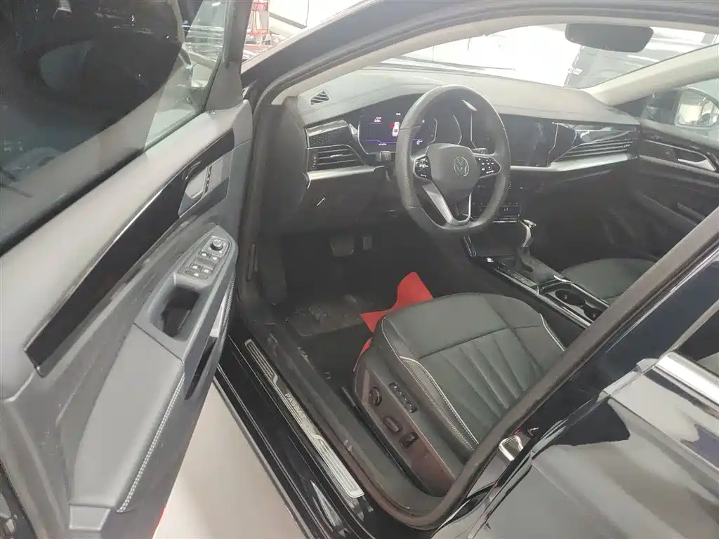 Volkswagen Passat 2024 330TSI Starlight Elite Edition фото 16