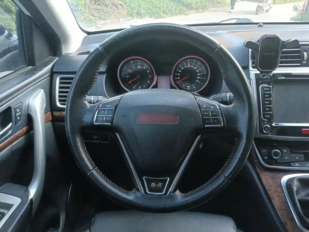 Фото 6 - Haval H6