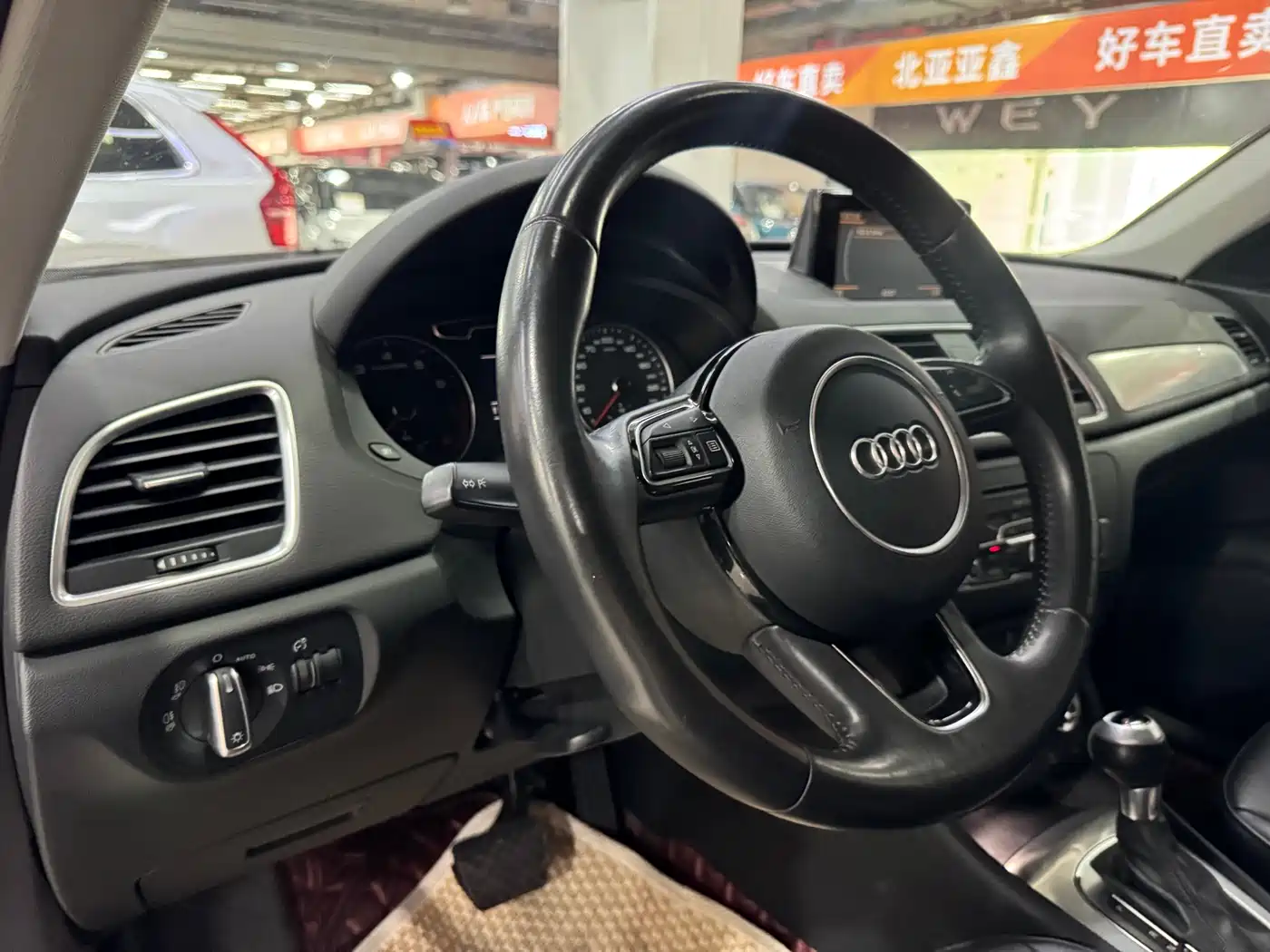 Audi Q3 2015 35 TFSI Comfort фото 12