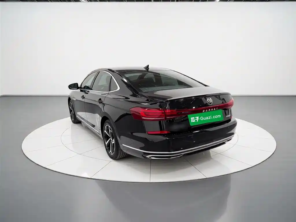 Volkswagen Passat 2024 330TSI Starlight Elite Edition фото 5