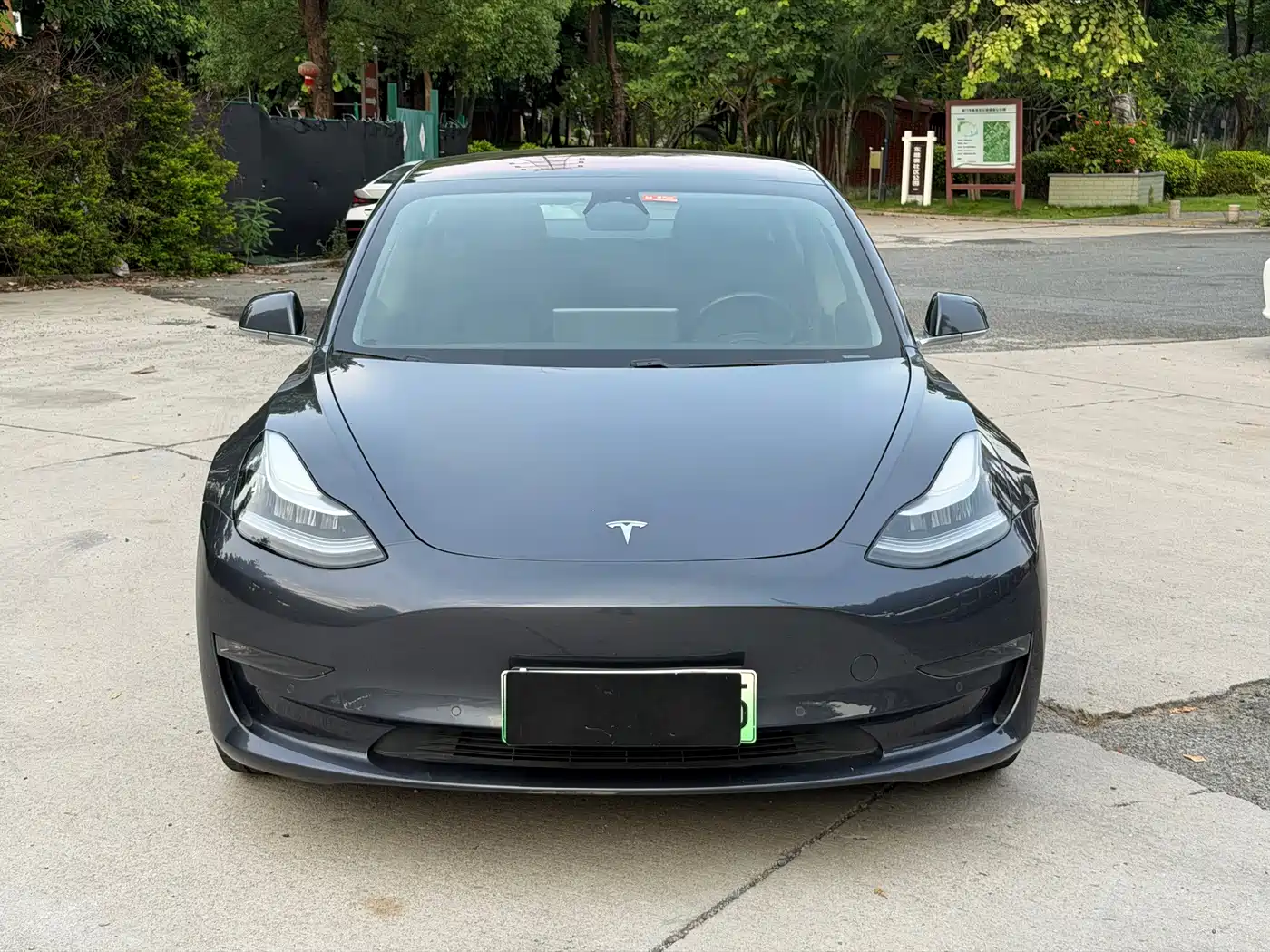 Tesla Model 3 (Import) 2019 2019 Long Range RWD Version