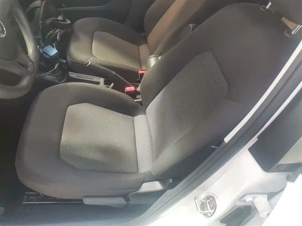 Volkswagen Jetta 2019 Dream Edition 1.5L Auto Fashion фото 15