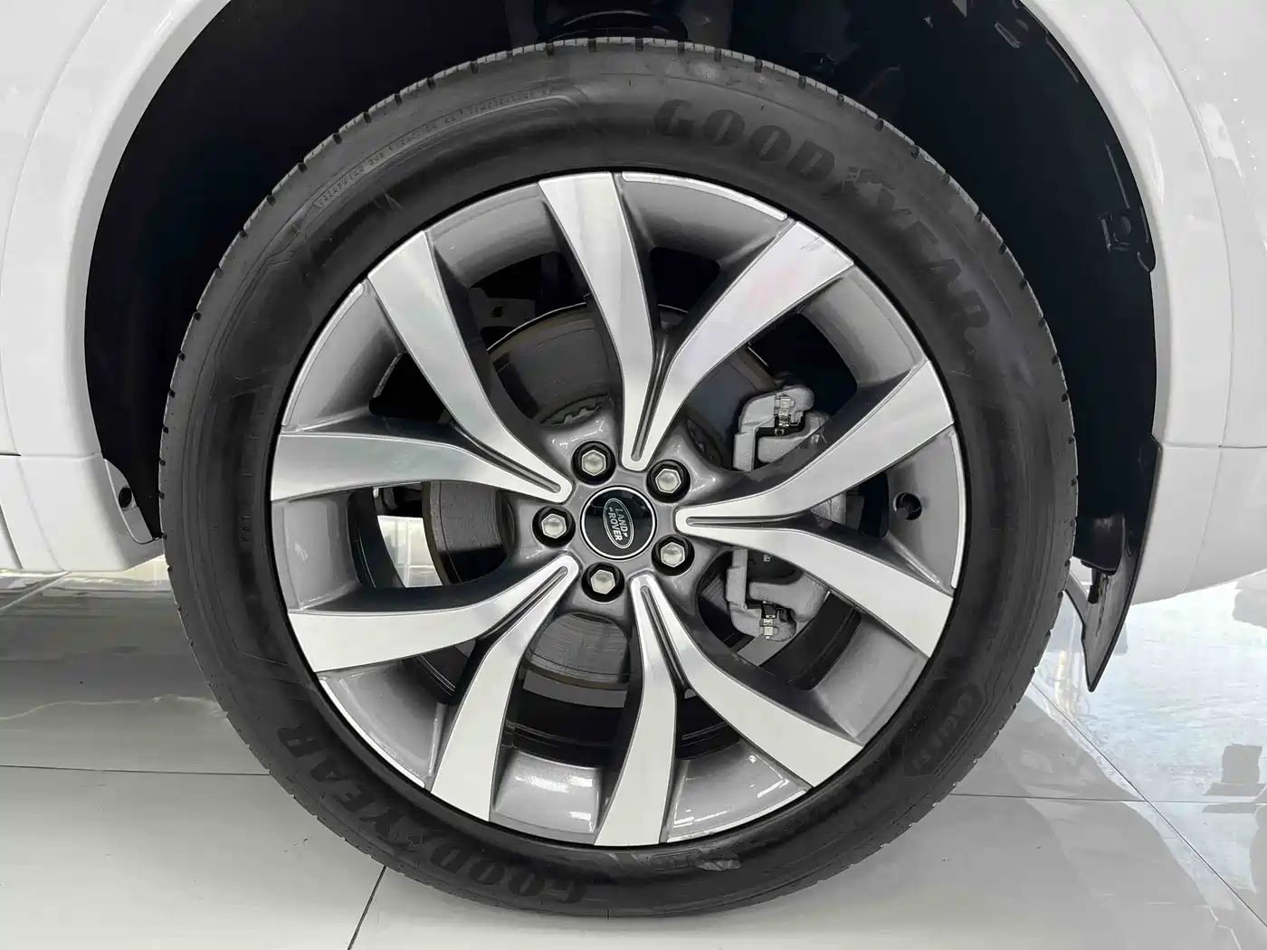 LAND ROVER DISCOVER SPORTS
