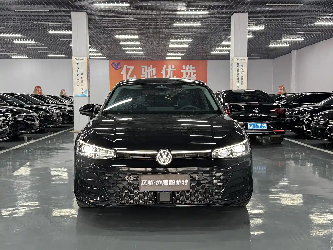 Volkswagen Passat 2025 Model Pro 380TSI Starlight Dragon Edition фото 2