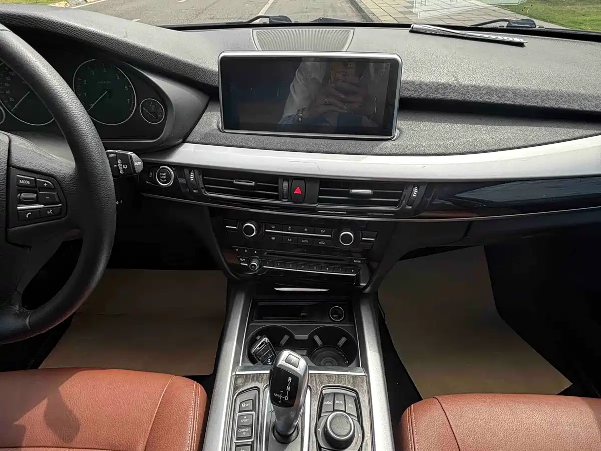 BMW X5 (Import) 2018 xDrive35i Elegant Model фото 12